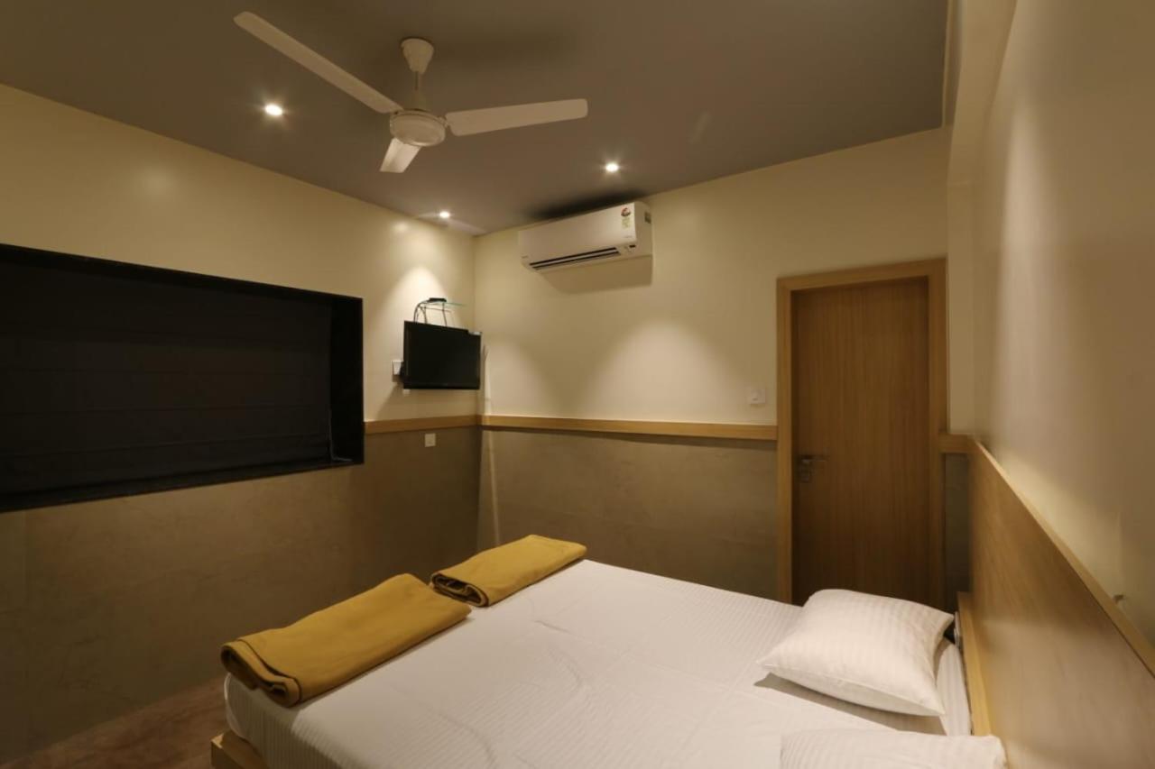 Avenue 10 Boutique Hotel Pune Ngoại thất bức ảnh