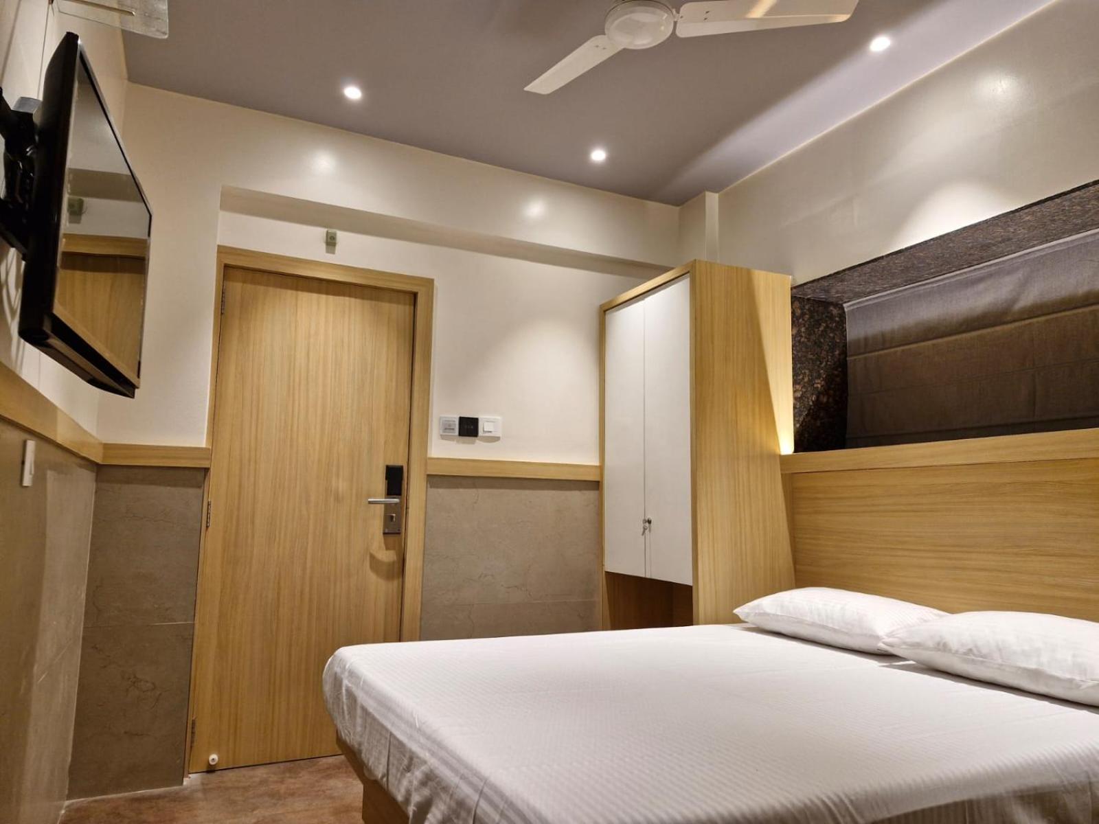Avenue 10 Boutique Hotel Pune Ngoại thất bức ảnh