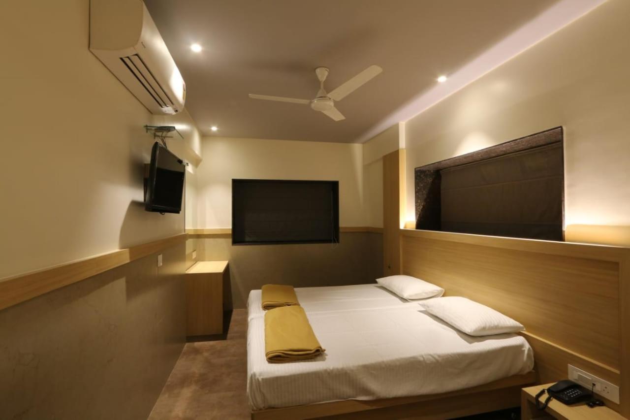 Avenue 10 Boutique Hotel Pune Ngoại thất bức ảnh
