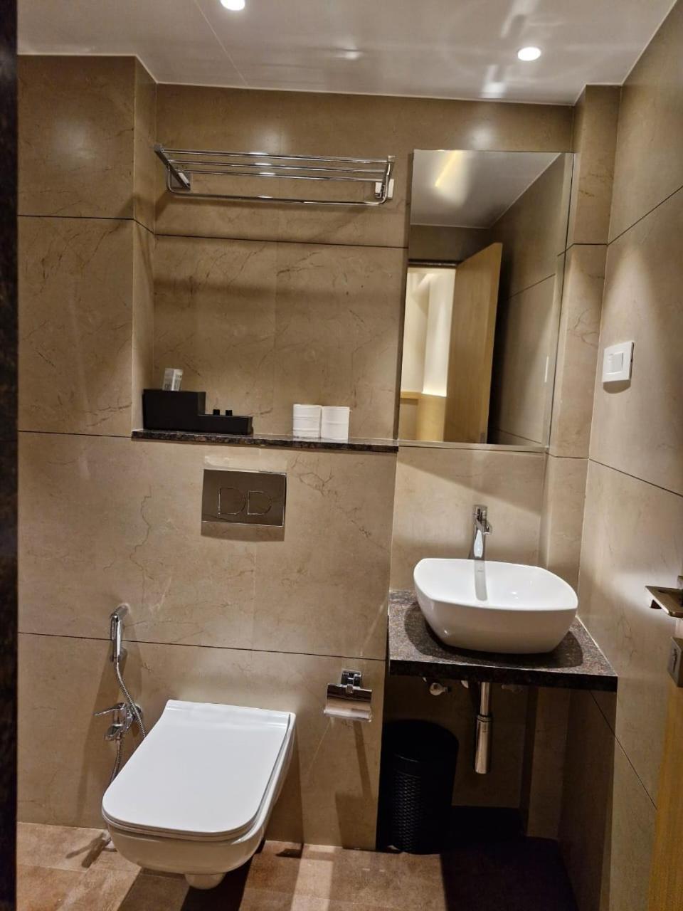 Avenue 10 Boutique Hotel Pune Ngoại thất bức ảnh